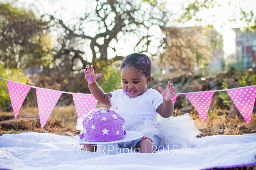 Rorisang Cake Smash Photos - TRPhoto Family Photography